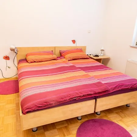 Uzar Apartment *
